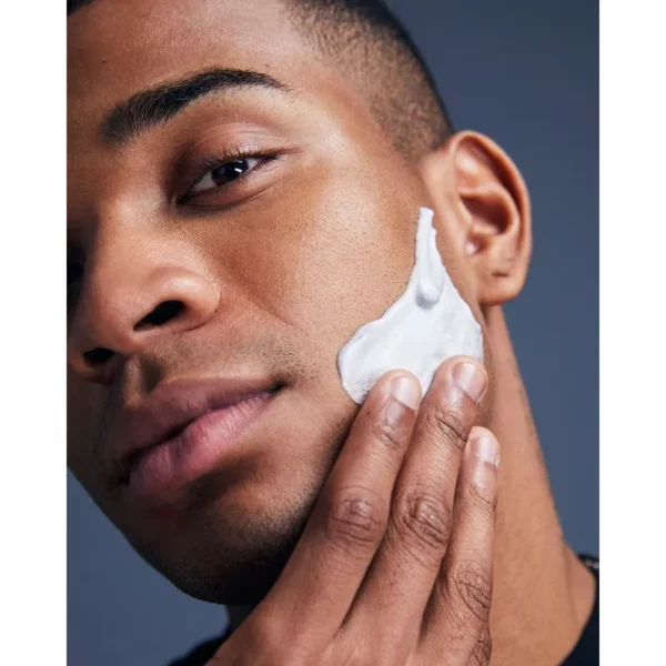 NIVEA - ESPUMA DE AFEITAR HIDRATANTE FOR MEN x200ml - Imagen 3